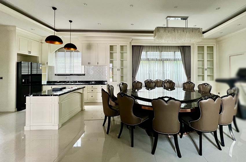House in Srinakarin 